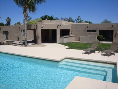Phoenix - Gated Community with Tennis Courts in Tatum Acres - 645000
