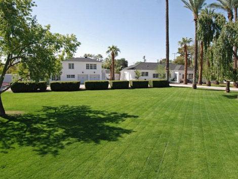 Phoenix - Classic Farmhouse on an acre in Orangewood Block - 1110000