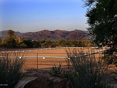 Scottsdale - 10 acres of horse property - 2000000
