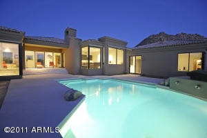 Scottsdale - Golf Course Home in gated Community of Troon - 835000