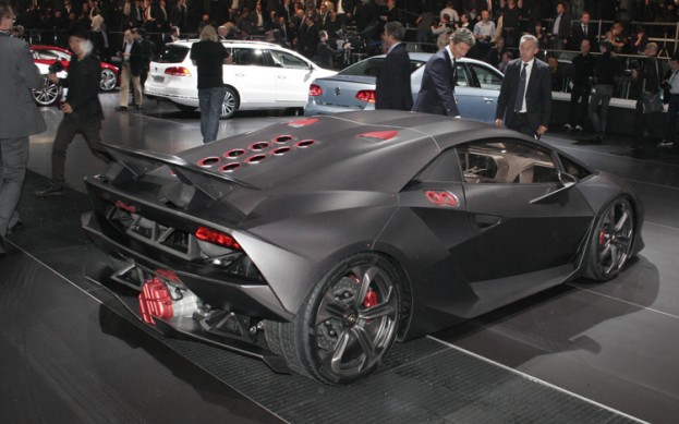 Lamborghini Sesto Elemento Concept Selling for $