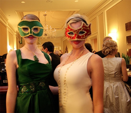 masked-ladies1