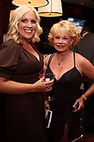 celebrity-waiter-night-mortons-scottsdale-2009_010