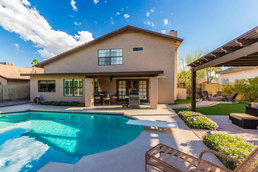 On the Market: $539,900 Quintessential Scottsdale Home With Spacious ...